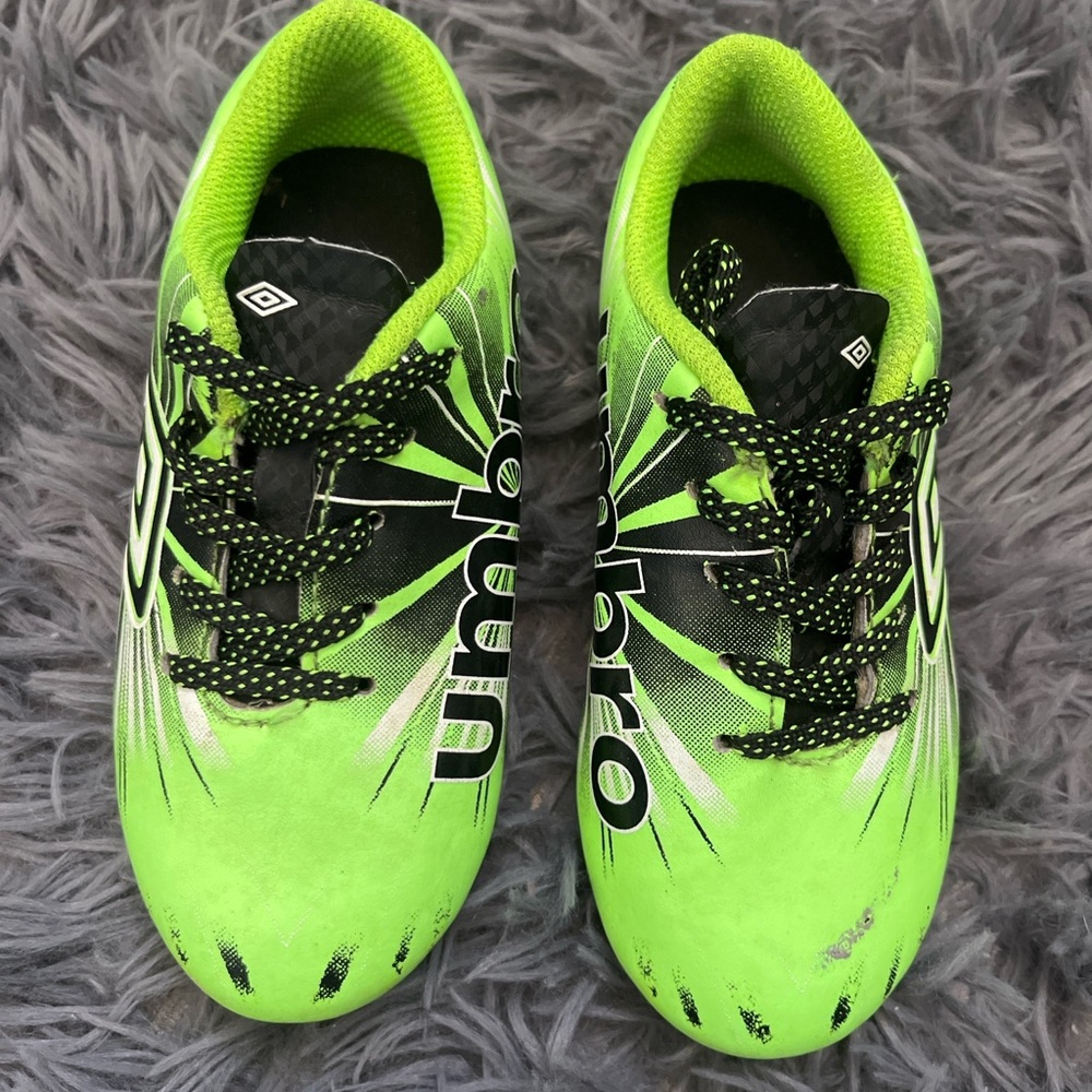 Kids soccer cleats Umbro